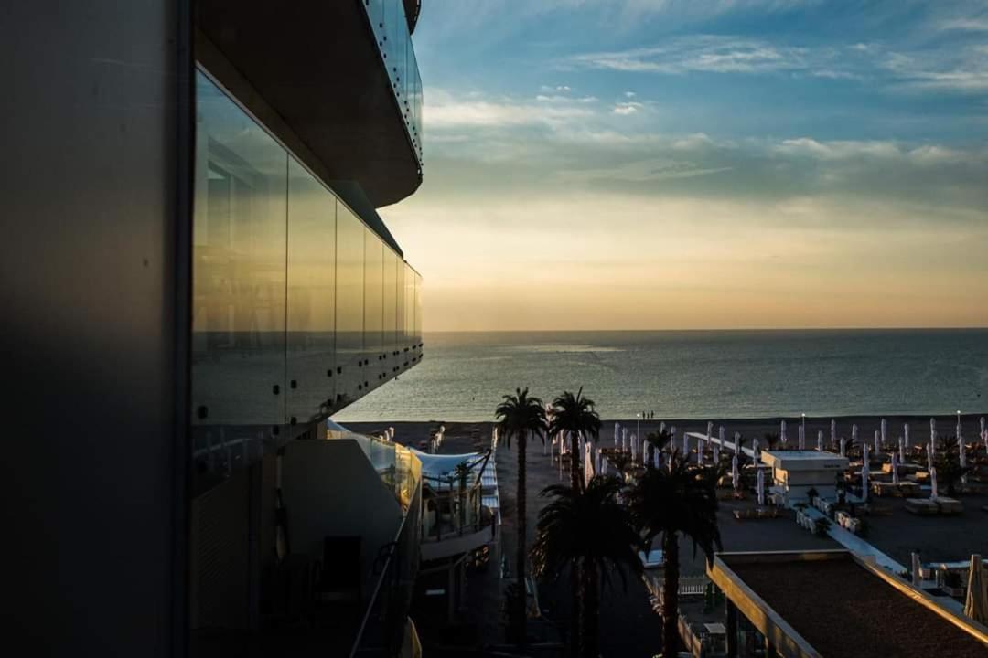 White Tower Mamaia Prestige Apartments Exterior photo