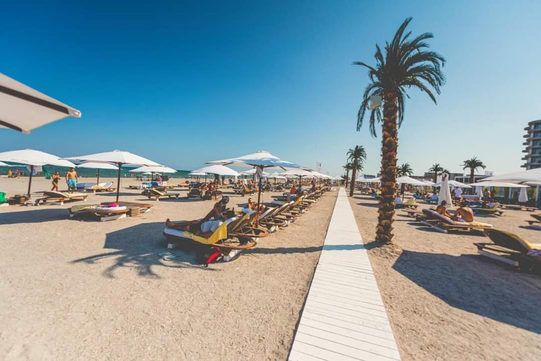 White Tower Mamaia Prestige Apartments Exterior photo