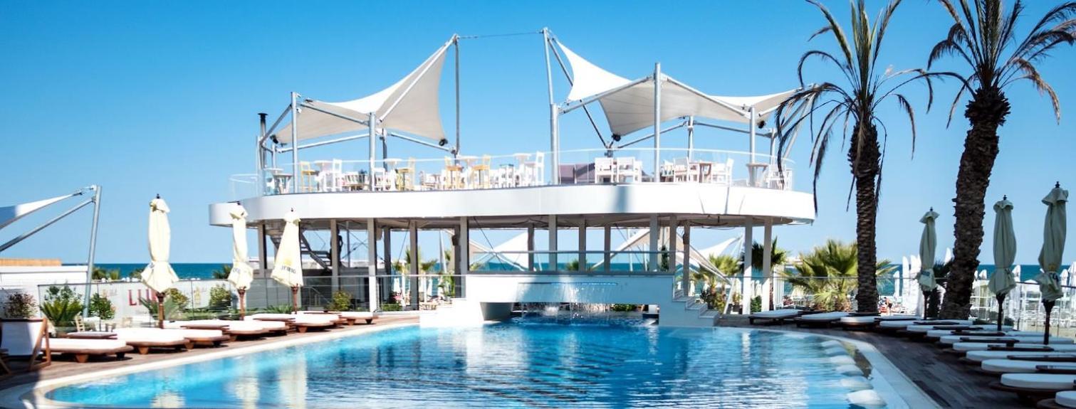White Tower Mamaia Prestige Apartments Exterior photo