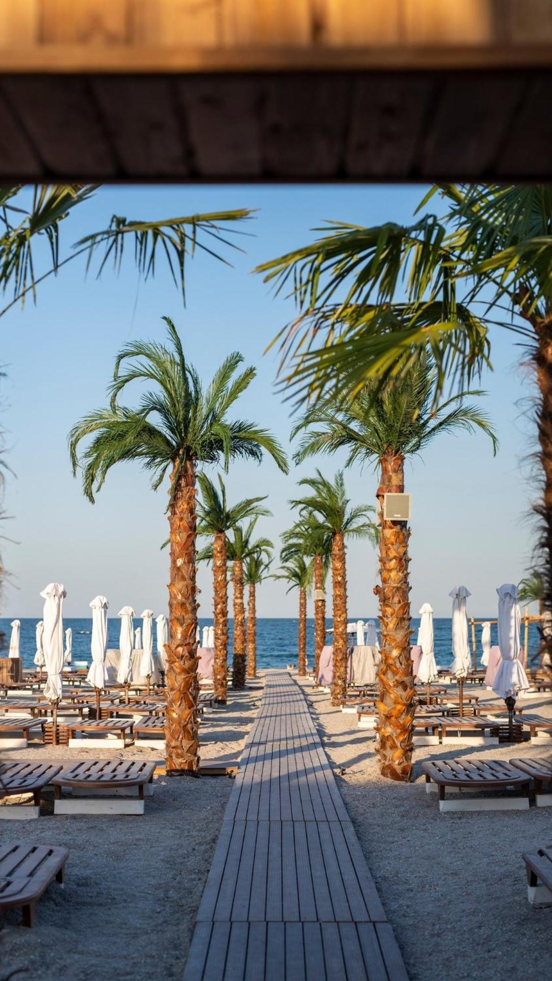 White Tower Mamaia Prestige Apartments Exterior photo