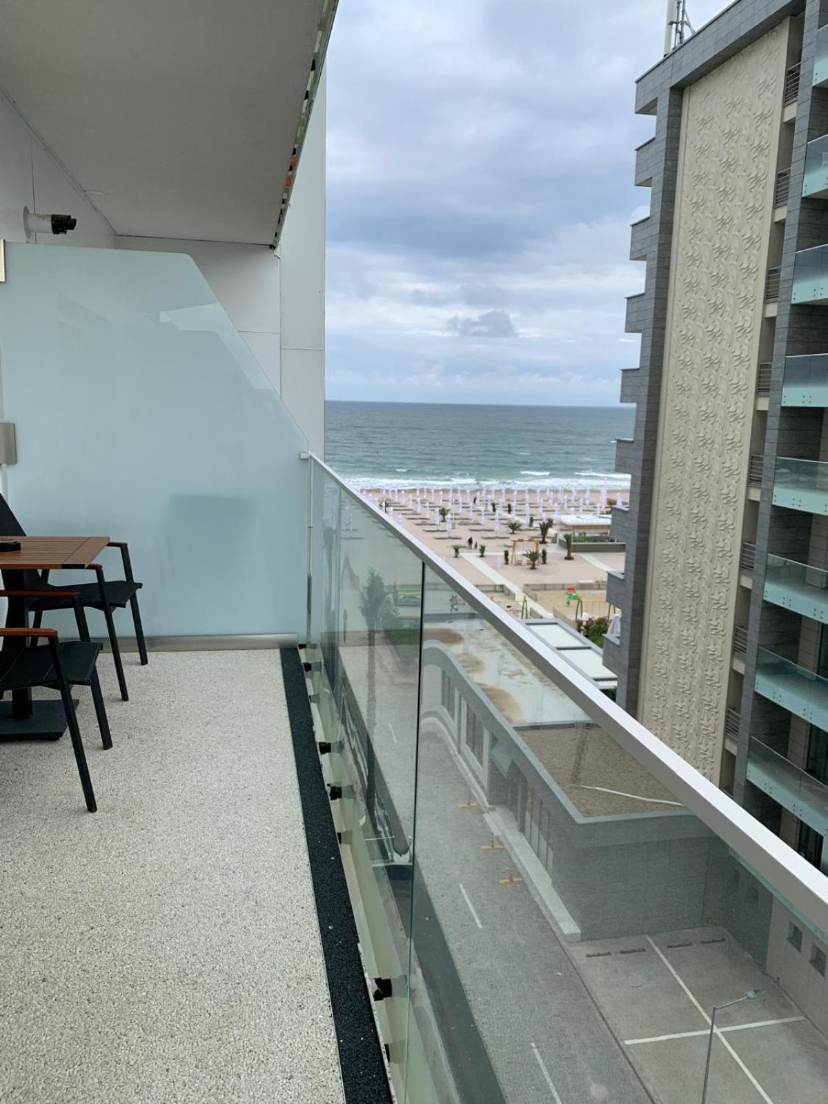White Tower Mamaia Prestige Apartments Exterior photo