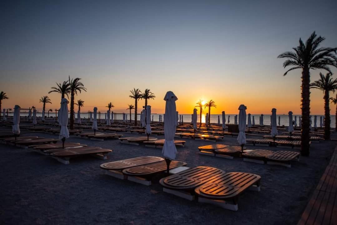 White Tower Mamaia Prestige Apartments Exterior photo