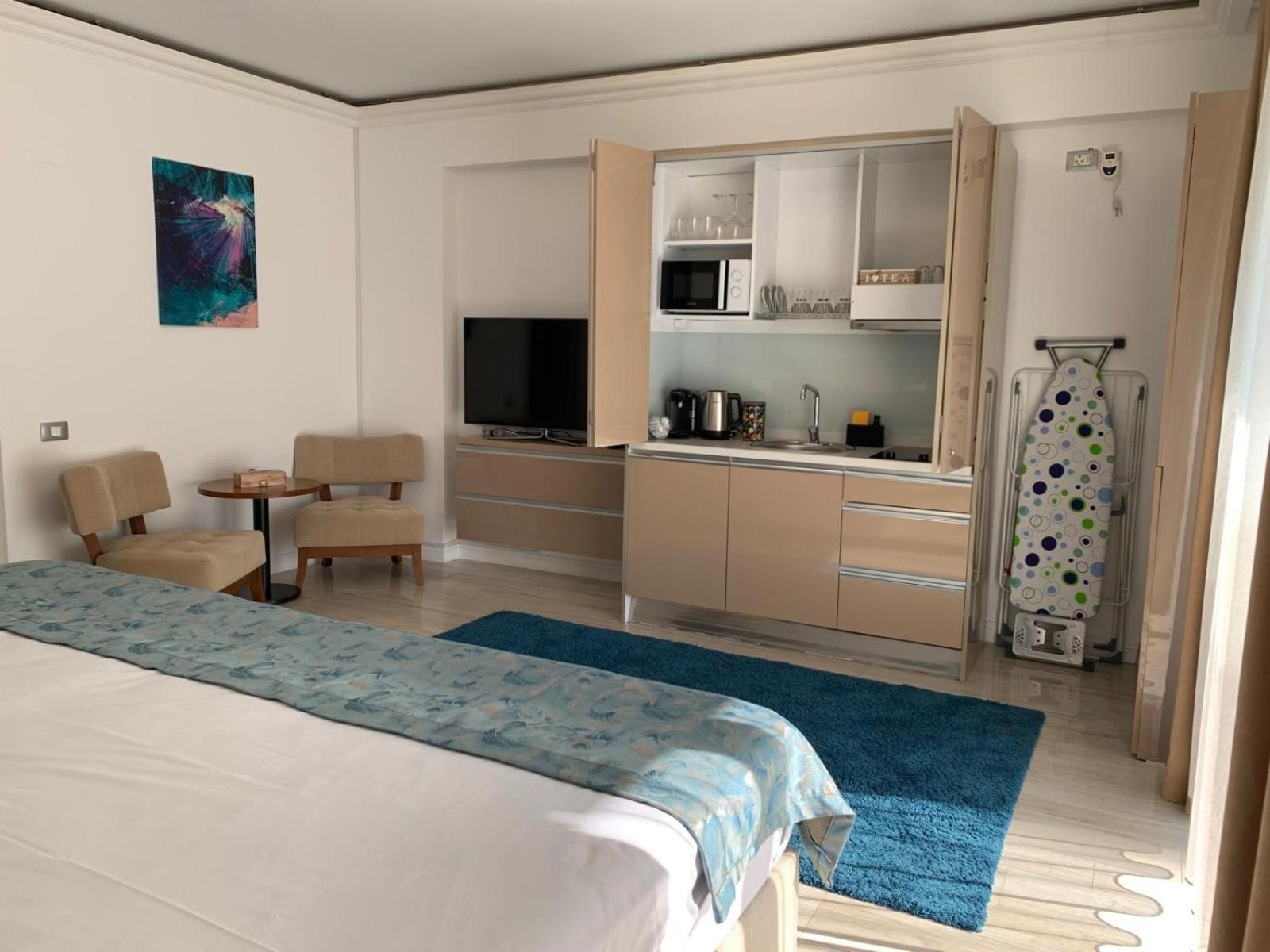 White Tower Mamaia Prestige Apartments Exterior photo