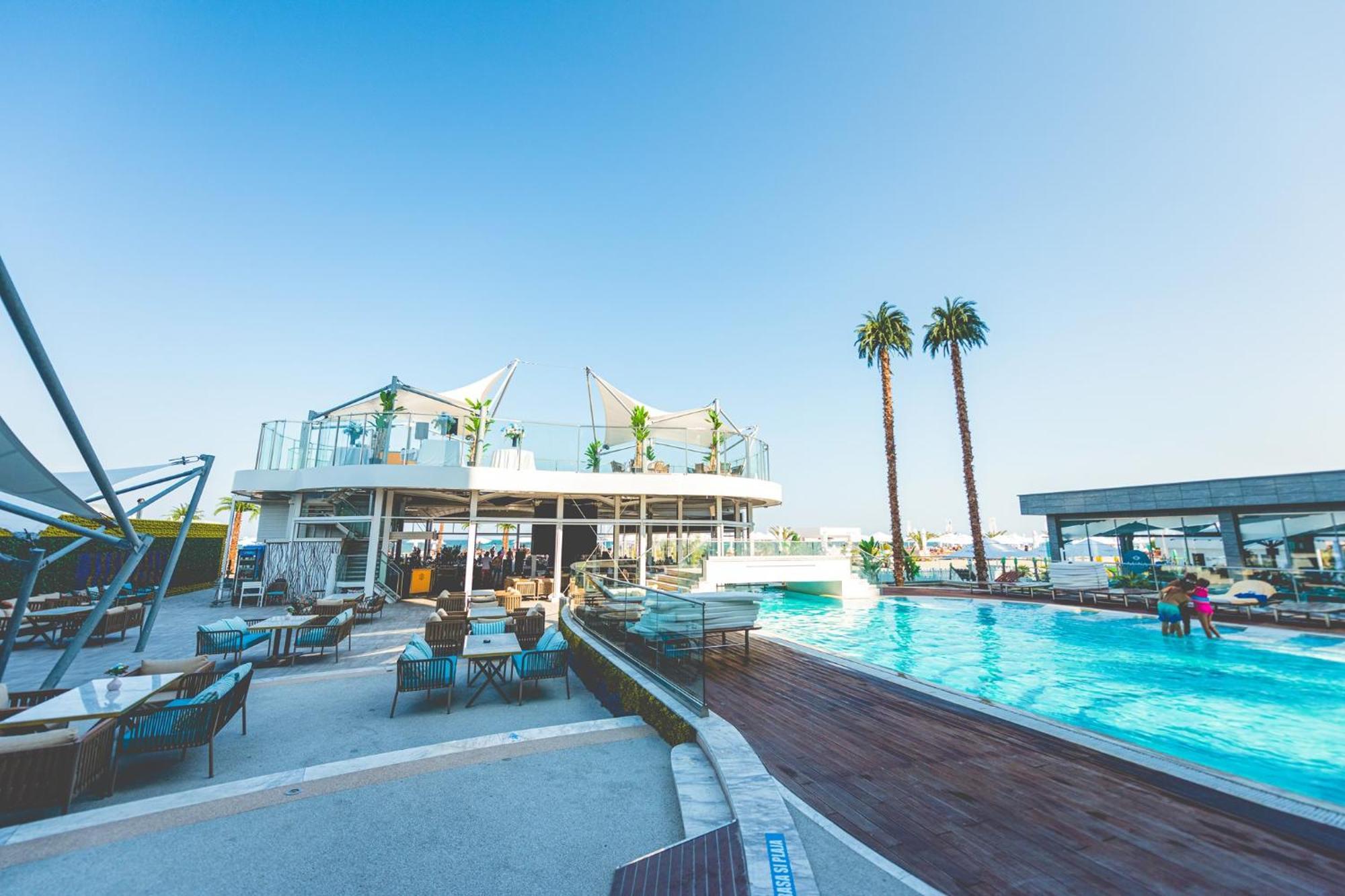 White Tower Mamaia Prestige Apartments Exterior photo